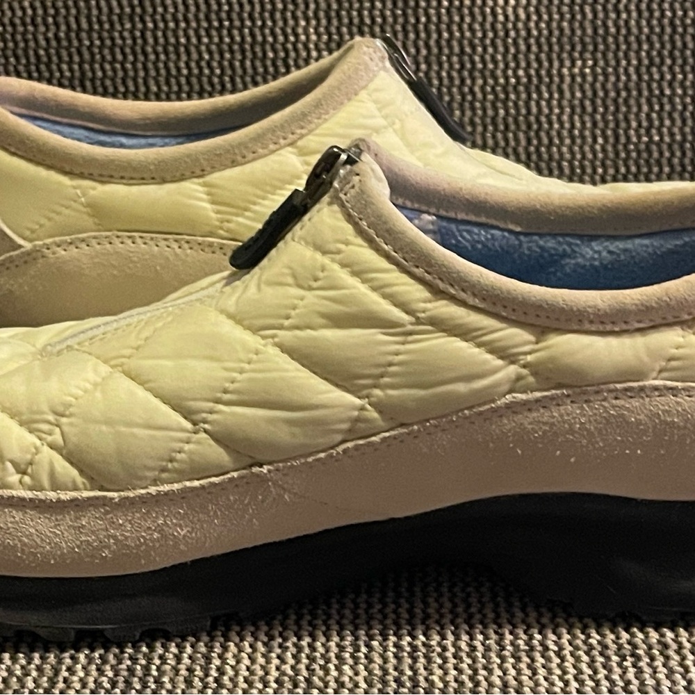 Lands' End Beige Quilted Zip Athletic Shoes - Picture 9 of 14